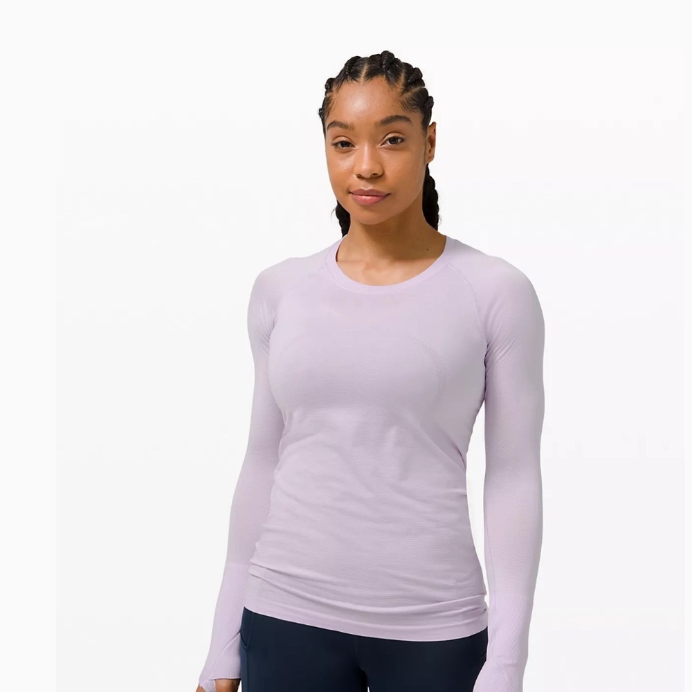 Lululemon - Swiftly Tech Long-Sleeve Shirt 2.0
Hip Length - NWT